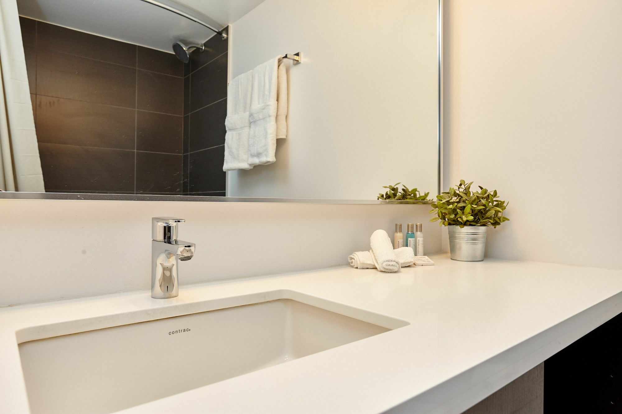 Atlas Suites - Yorkville Furnished Apartments Toronto Zewnętrze zdjęcie