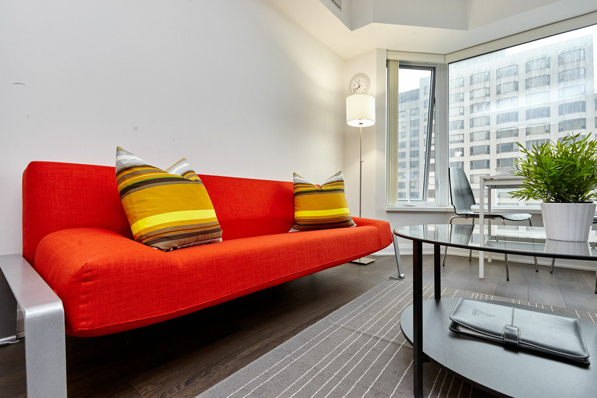 Atlas Suites - Yorkville Furnished Apartments Toronto Zewnętrze zdjęcie